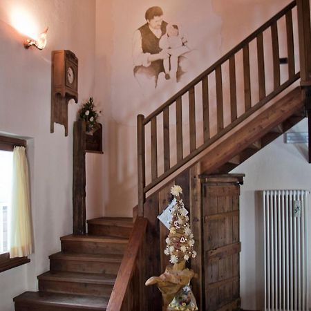 Meuble Lo Miete Viei Hotel Champoluc Buitenkant foto
