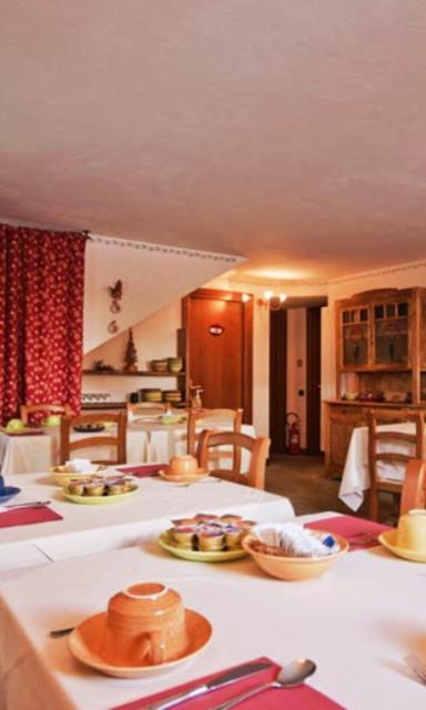 Meuble Lo Miete Viei Hotel Champoluc Buitenkant foto